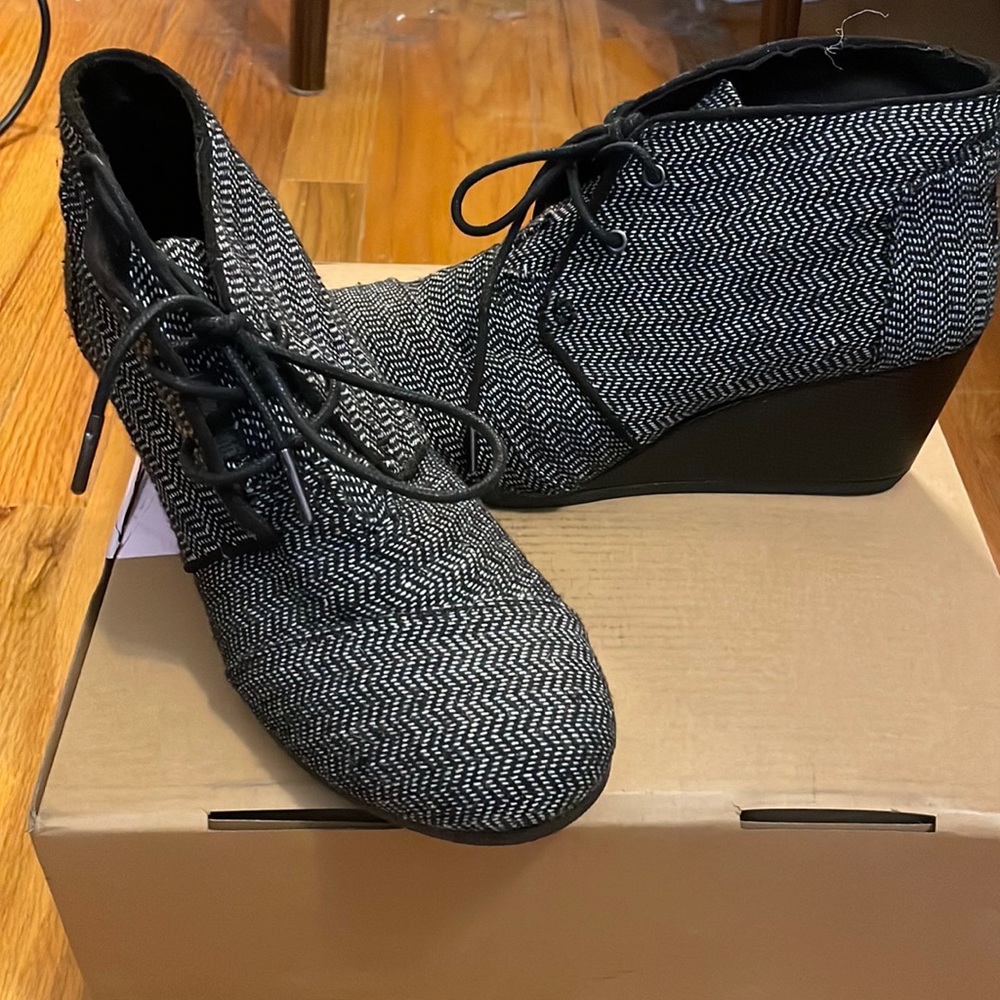 Toms Wedges